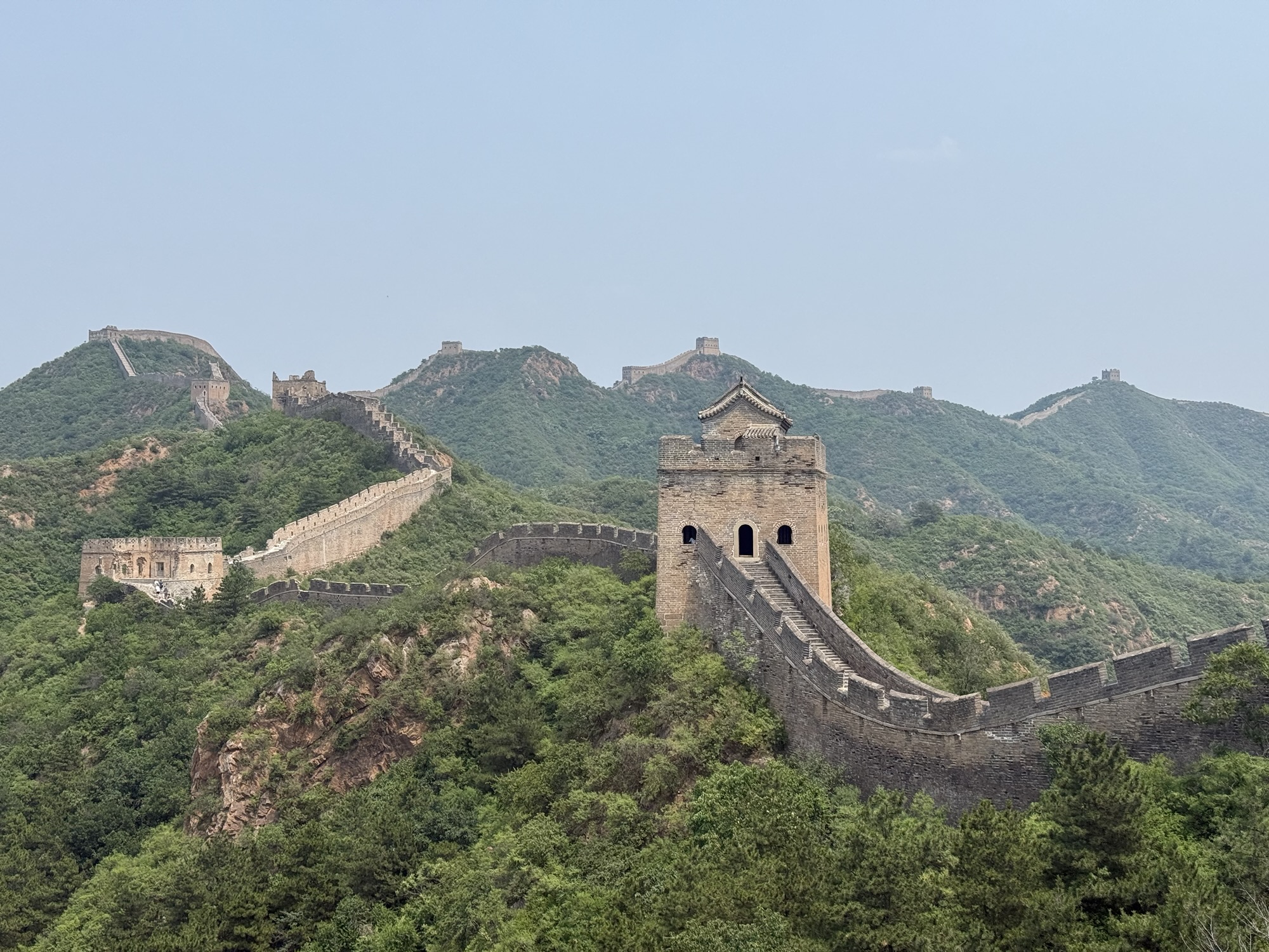 Hédi sur la Grande Muraille de Chine